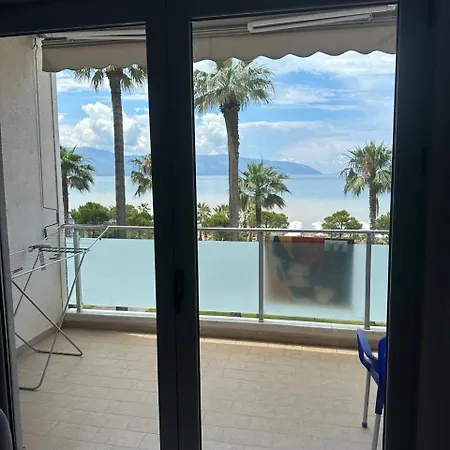 아파트 Klevis Vlorë